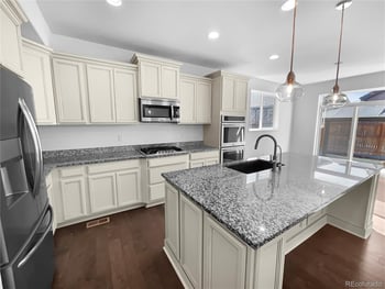 11475 Helena St, Commerce City, CO 80022