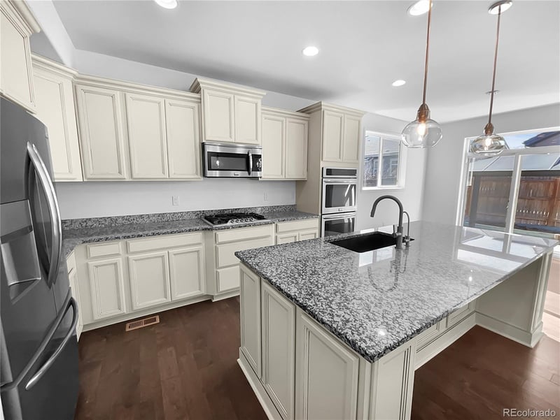 11475 Helena St, Commerce City, CO 80022