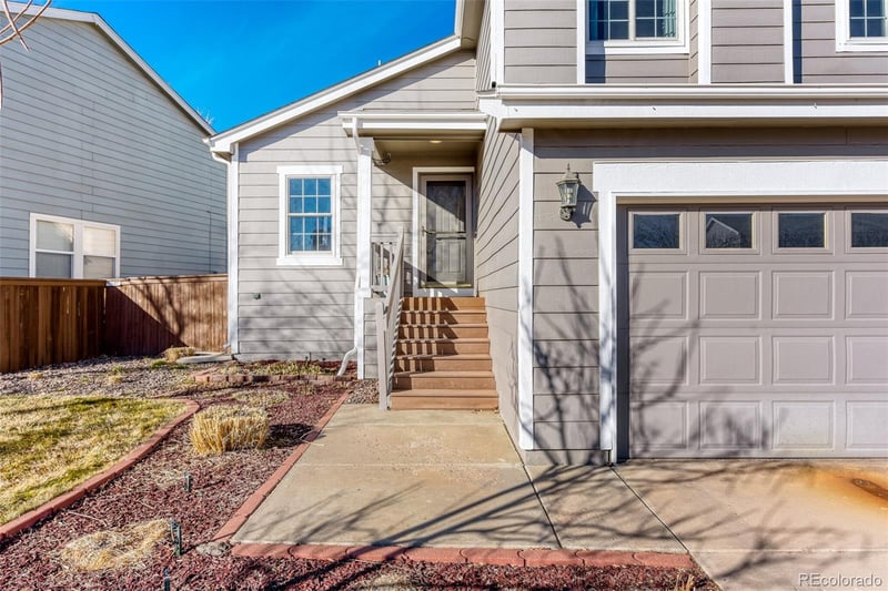9913 Saybrook St, Highlands Ranch, CO 80126
