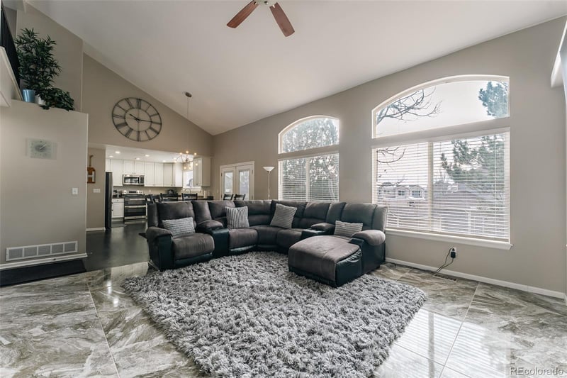 19066 Berry Dr, Aurora, CO 80015