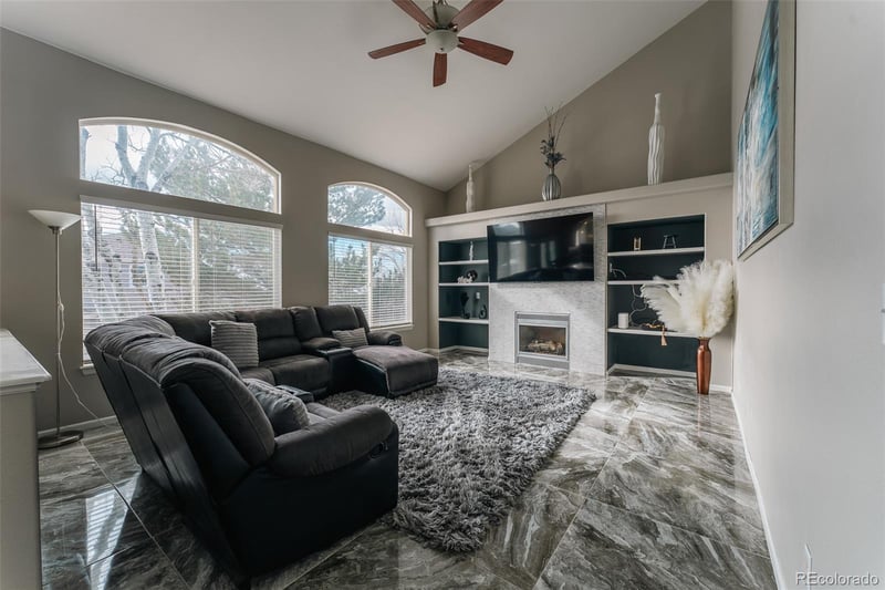 19066 Berry Dr, Aurora, CO 80015