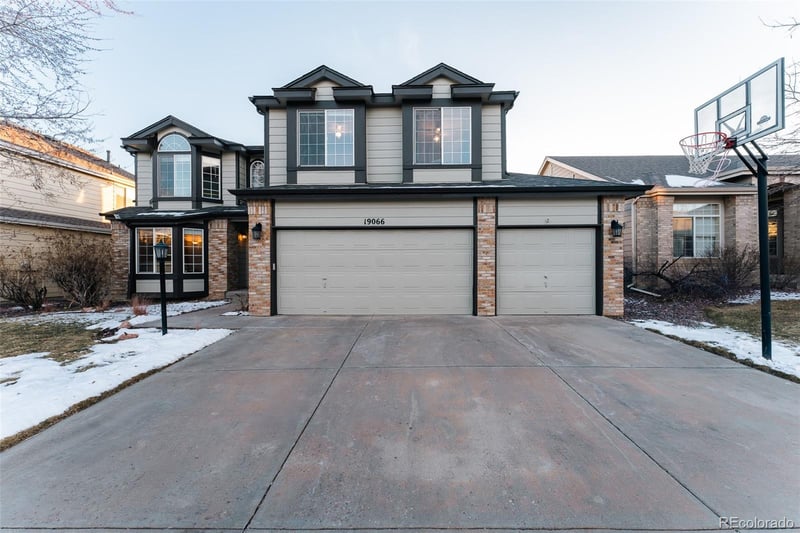 19066 Berry Dr, Aurora, CO 80015