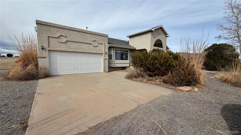 435 Costilla Dr, Pueblo, CO 81007