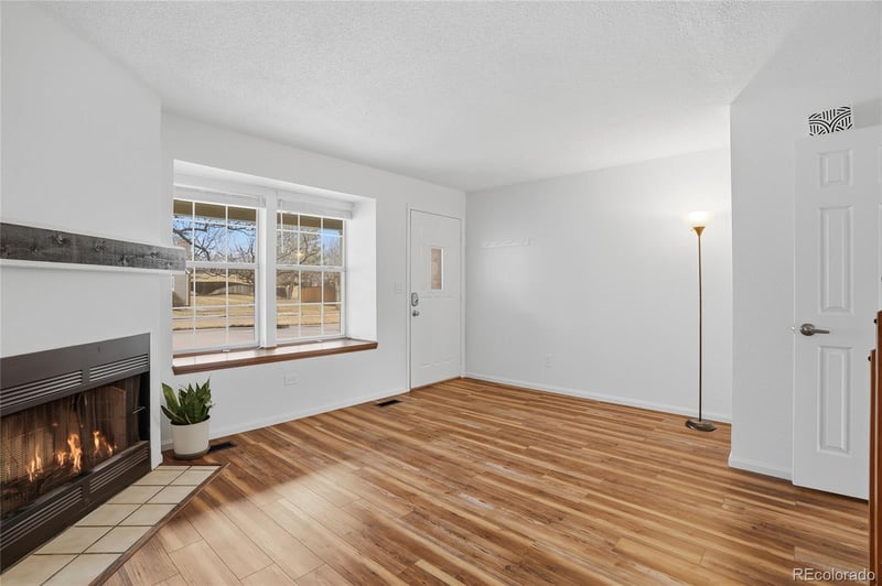 4665 Dillon Ct #B, Aurora, CO 80015