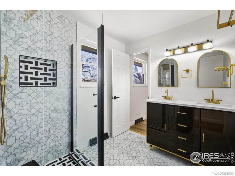 1080 Garrison St, Lakewood, CO 80226