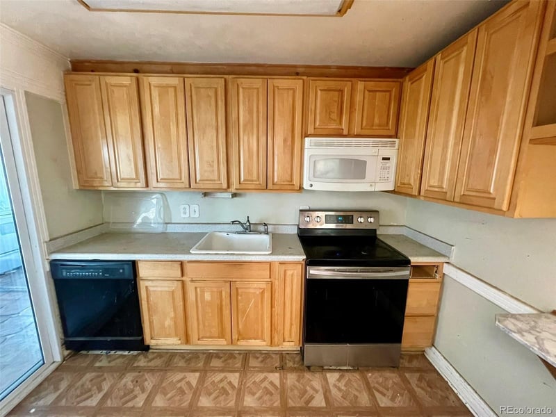 2131 Gill Pl, Denver, CO 80223