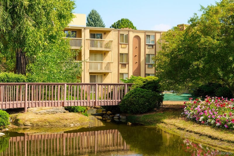 1306 Parker Rd #385, Denver, CO 80231