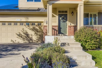25481 2nd Pl, Aurora, CO 80018