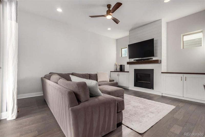 9982 60th Ave, Denver, CO 80238