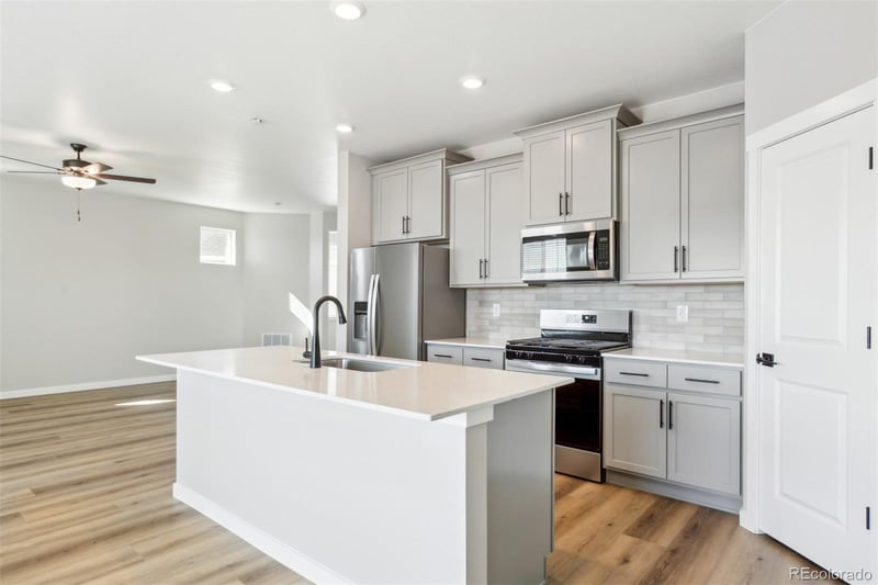 17752 94th Pl, Commerce City, CO 80022