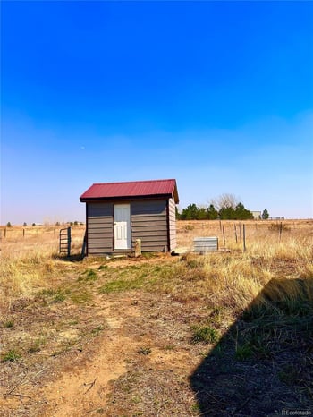 47904 Dartmouth Ave, Bennett, CO 80102