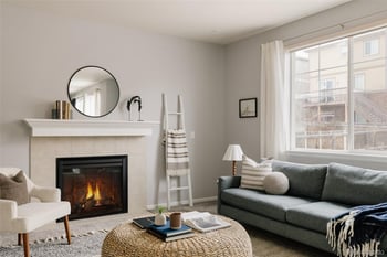 25206 Lake Dr, Aurora, CO 80016