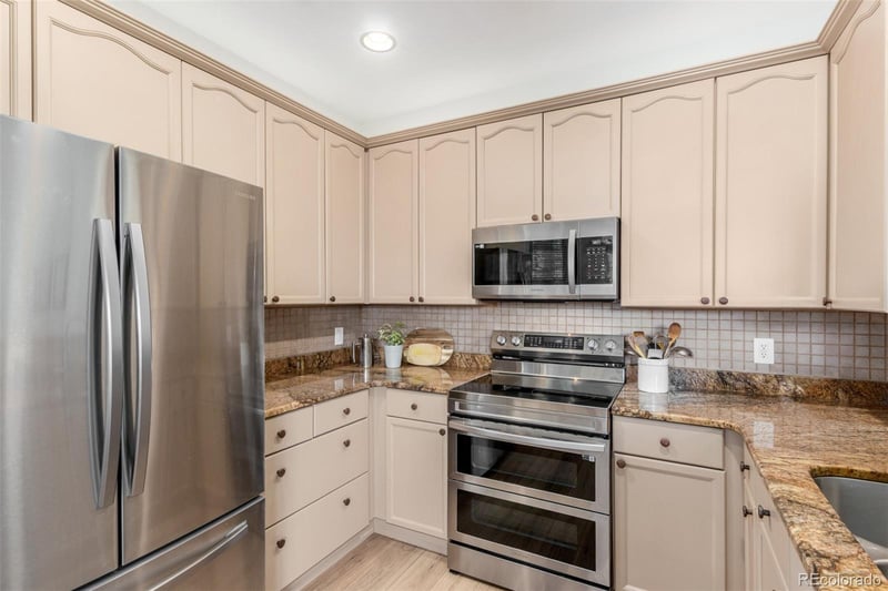 8445 Holland Way #102, Littleton, CO 80128