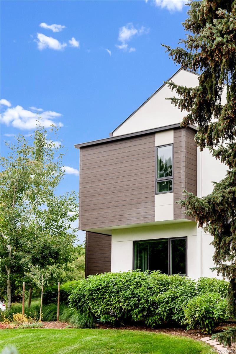 9240 E Berry Ct, Greenwood Village, CO 80111
