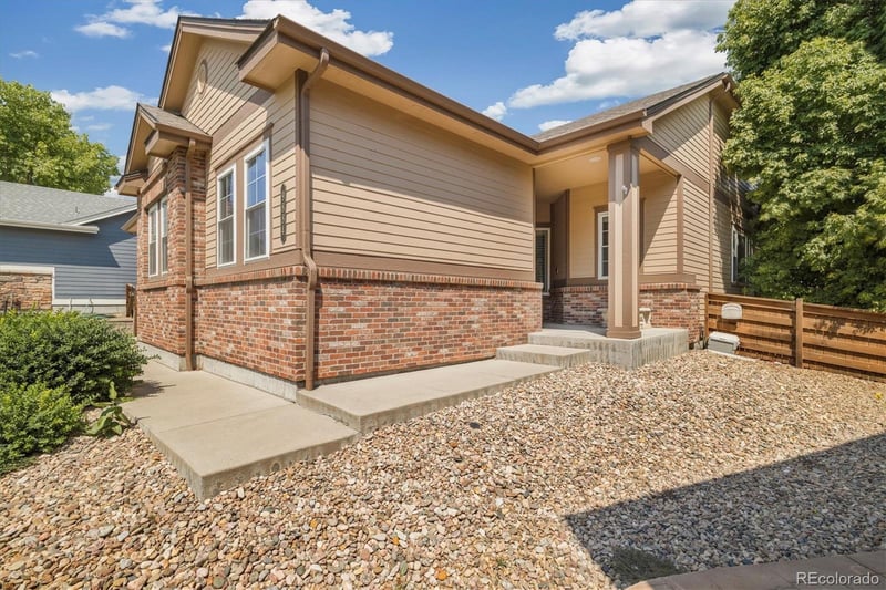 9884 Telluride St, Commerce City, CO 80022