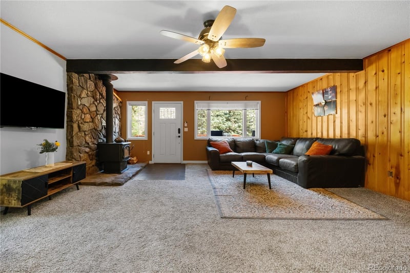 32 Idlewild Ln, Loveland, CO 80537