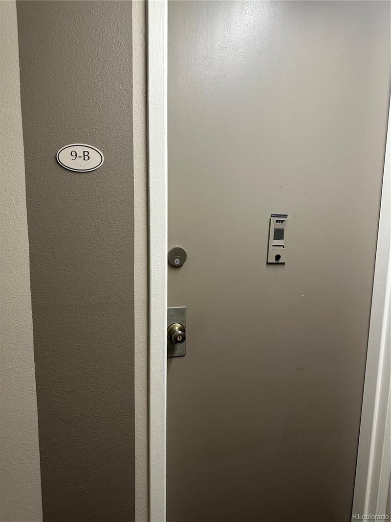 615 Clinton St #9B, Denver, CO 80247