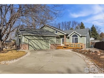 1105 Country Acres Dr, Johnstown, CO 80534