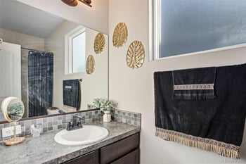 324 4th St, Berthoud, CO 80513