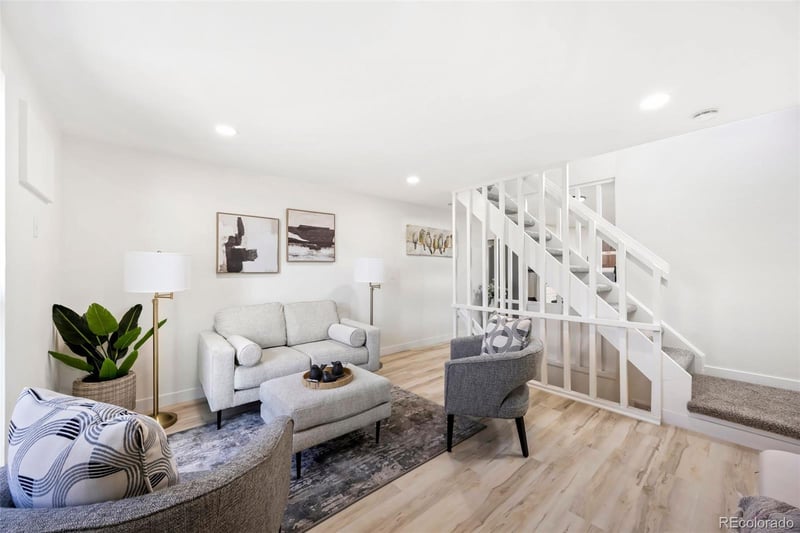 5819 Pearl St, Centennial, CO 80121