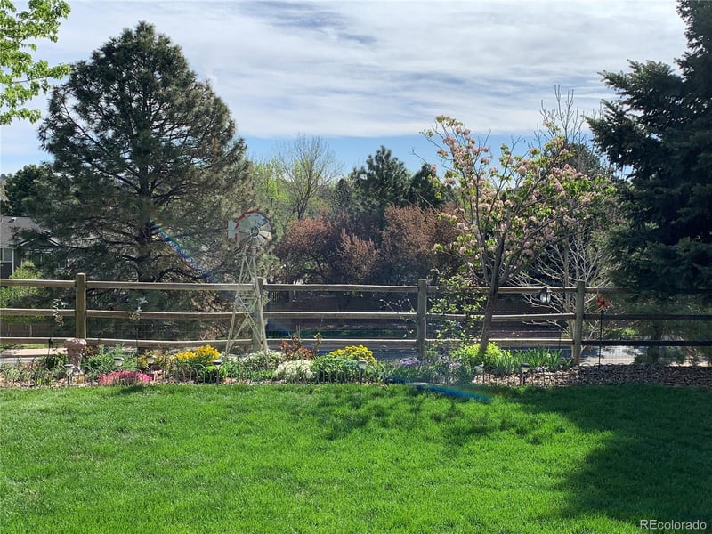 861 Kettle Ave, Littleton, CO 80120