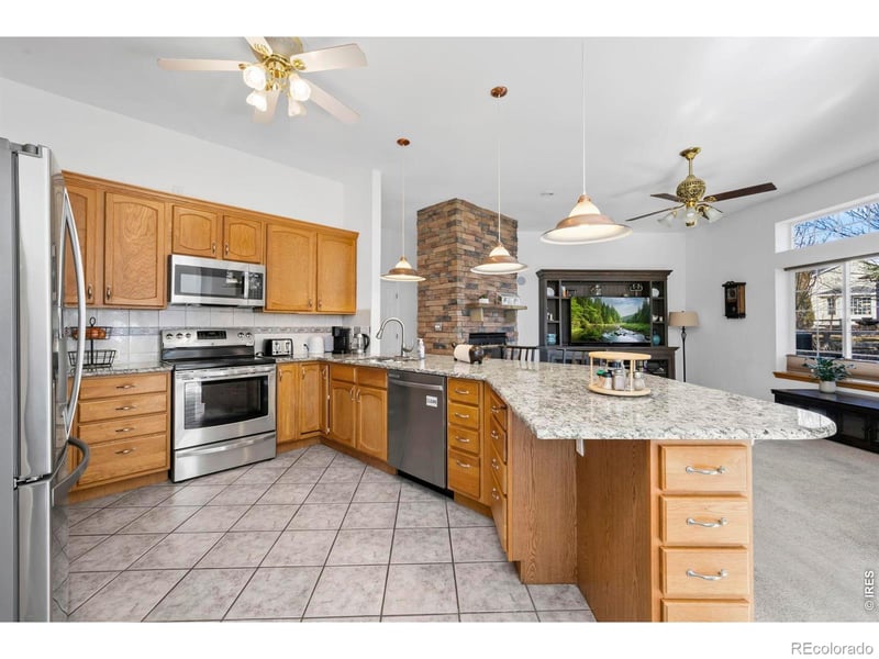 925 Falcon Ridge Ct, Eaton, CO 80615