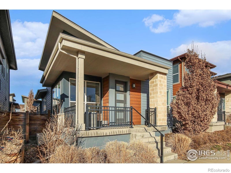 11059 E 25th Dr, Aurora, CO 80010