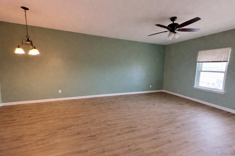 55699 31st Ave, Strasburg, CO 80136