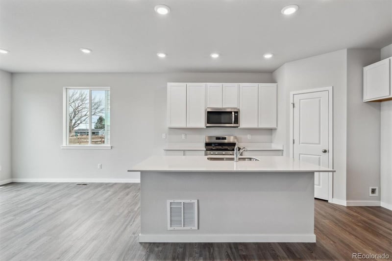 2060 Panorama St, Lochbuie, CO 80603