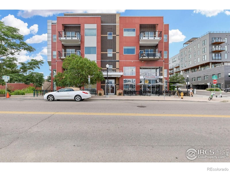 1555 Central St #306, Denver, CO 80211