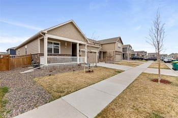 6037 Halifax Ct, Aurora, CO 80019