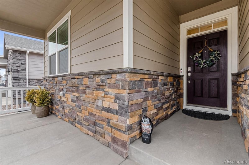 6037 Halifax Ct, Aurora, CO 80019