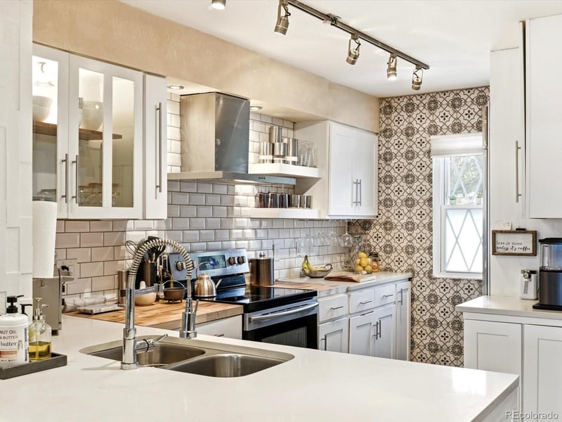 1662 Idalia Cir #Q, Aurora, CO 80017