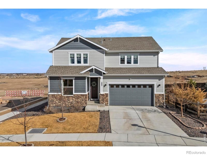 202 Lake Park Dr, Loveland, CO 80537