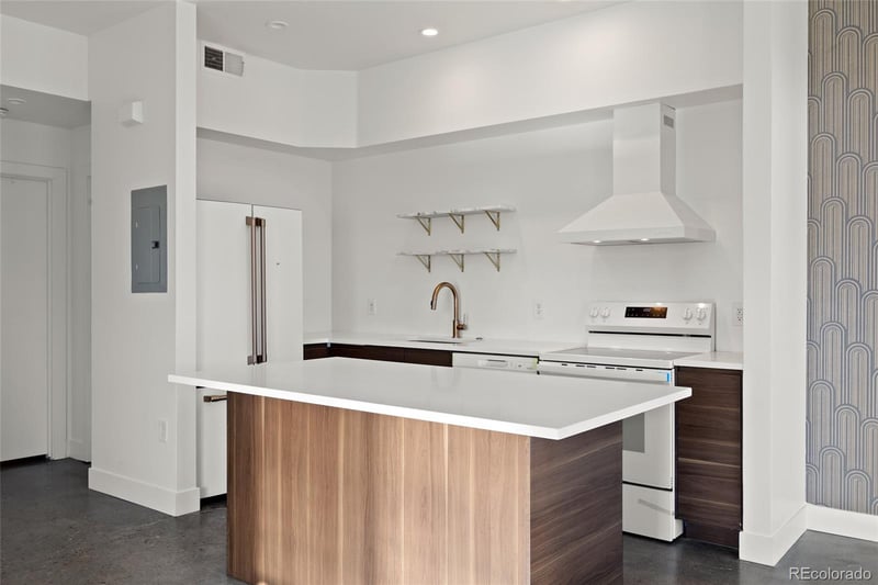 3149 Blake St #101, Denver, CO 80205