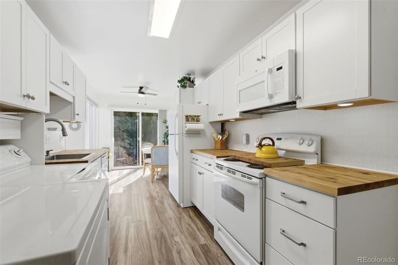 7944 Chase Cir #113, Arvada, CO 80003