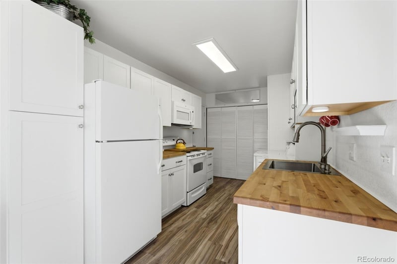 7944 Chase Cir #113, Arvada, CO 80003