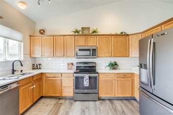 5450 Valdai St, Aurora, CO 80015