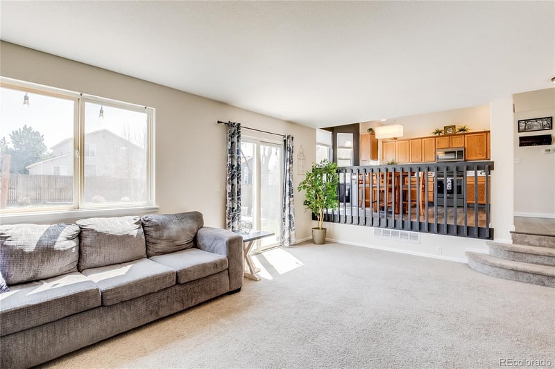 5450 Valdai St, Aurora, CO 80015