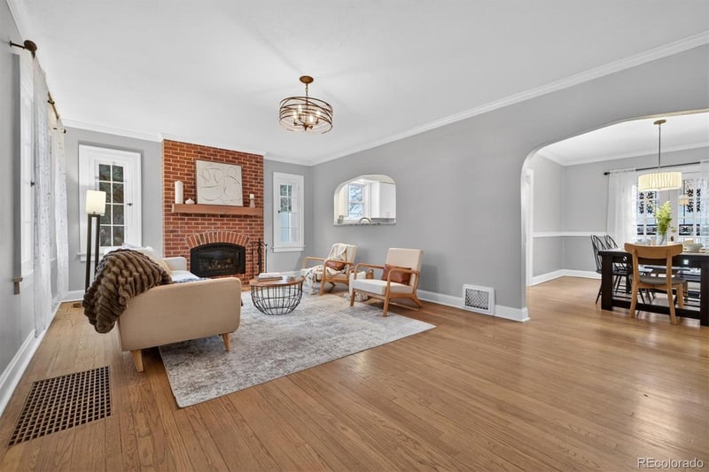 1601 Ivanhoe St, Denver, CO 80220