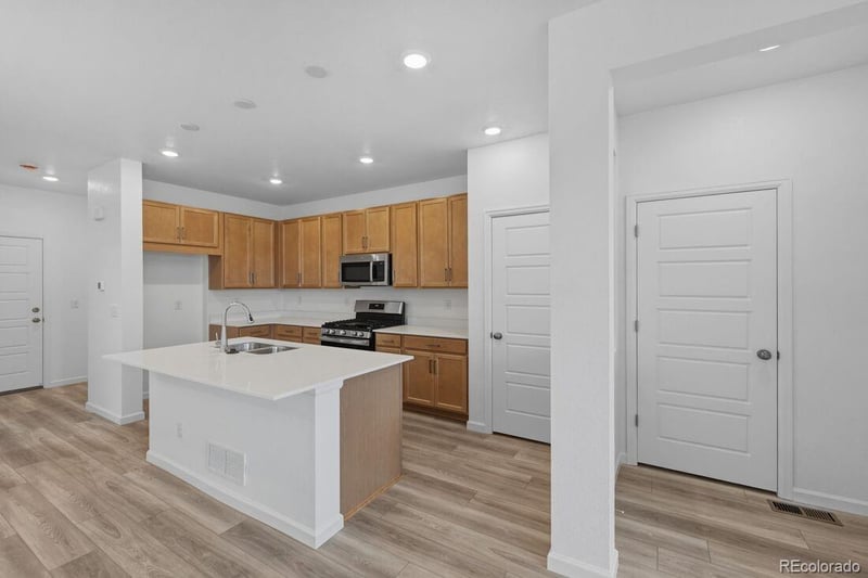 3293 Coolidge Way, Aurora, CO 80019