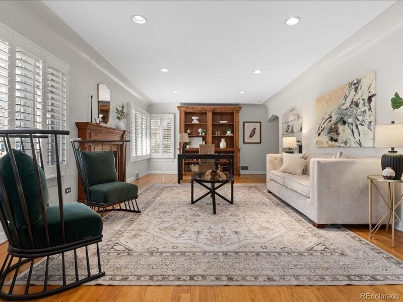 110 Ivy St, Denver, CO 80220