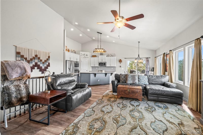 19663 Lindenmere Dr, Monument, CO 80132