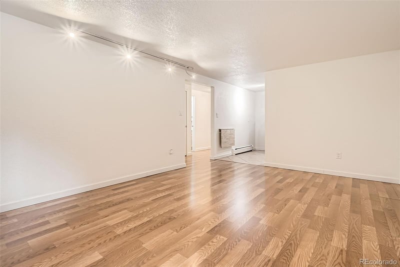 1045 N Clarkson St #105, Denver, CO 80218