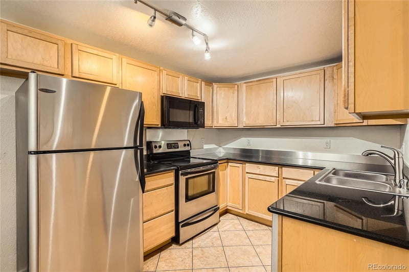 1045 N Clarkson St #105, Denver, CO 80218