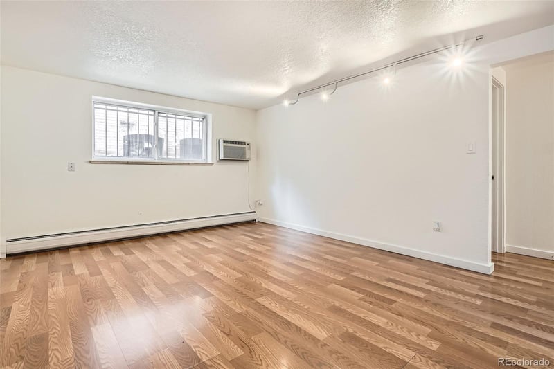1045 N Clarkson St #105, Denver, CO 80218
