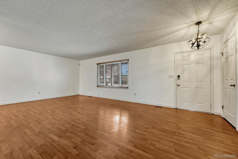 2079 Quintero St, Aurora, CO 80013