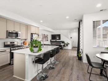 24333 41st Ave, Aurora, CO 80019