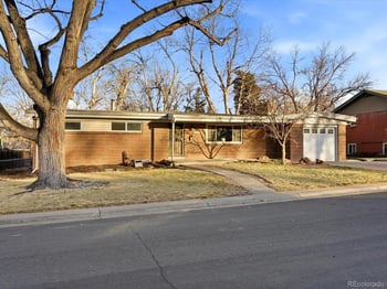 6852 Greenwood St, Littleton, CO 80120