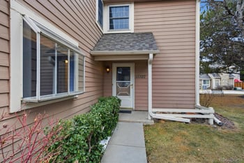 13322 Asbury Dr, Aurora, CO 80014